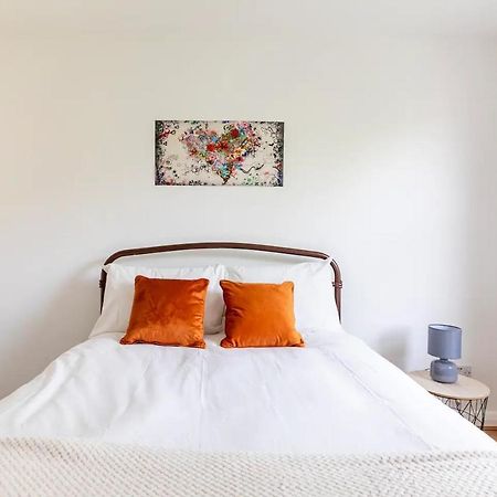 Large, Bright And Spacious 3 Bed Flat In Londen Buitenkant foto