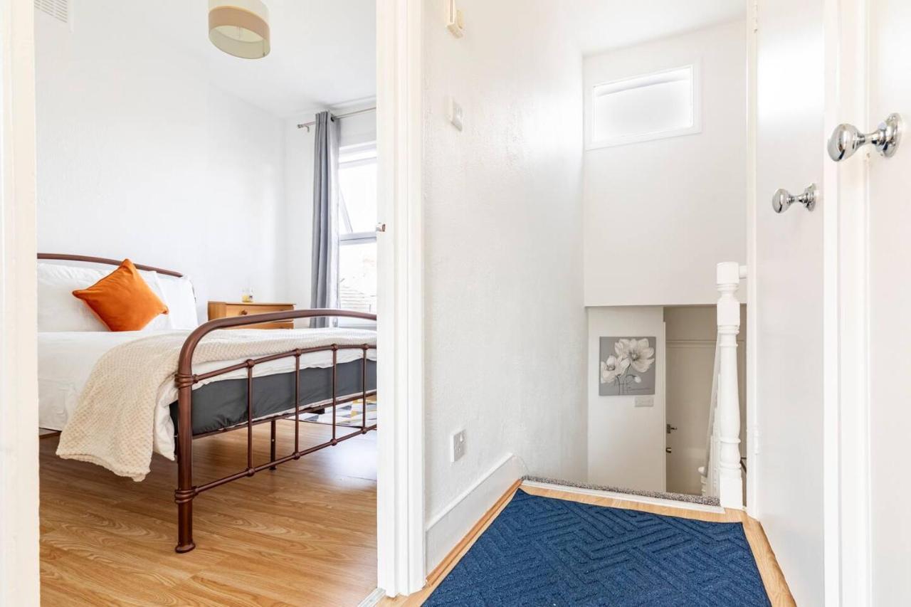 Large, Bright And Spacious 3 Bed Flat In Londen Buitenkant foto