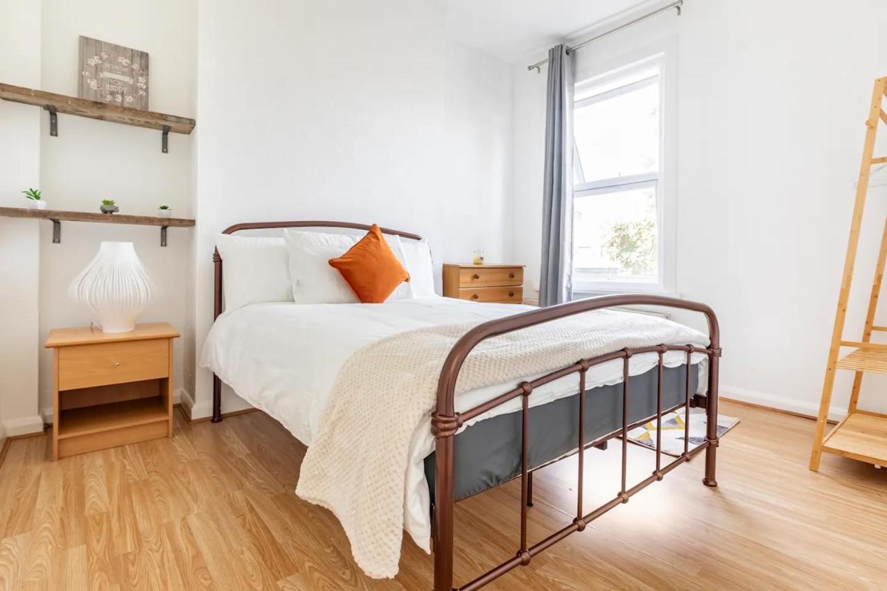Large, Bright And Spacious 3 Bed Flat In Londen Buitenkant foto